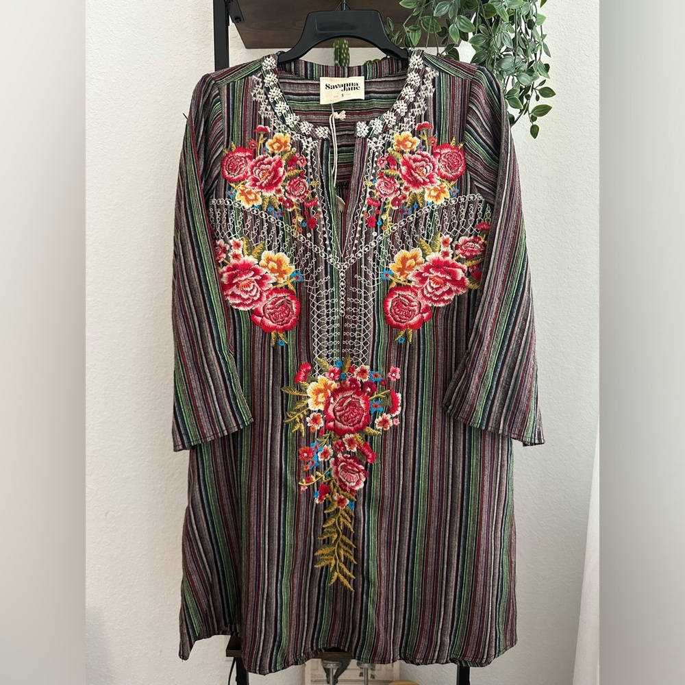 Women’s Savanna Jane embroidered tunic dress‎ size small. NWT.